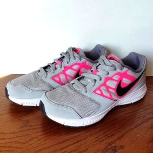 Nike sneakers pink and grey